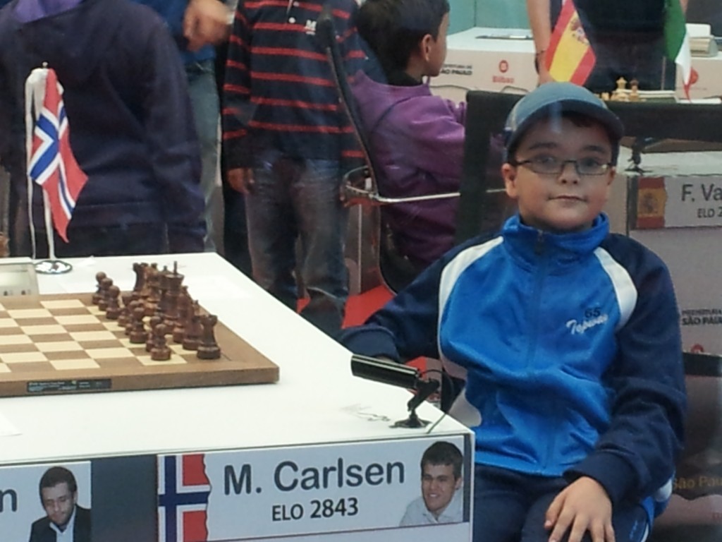 Eric Gonzalez da fuerza a Magnus Carlsen